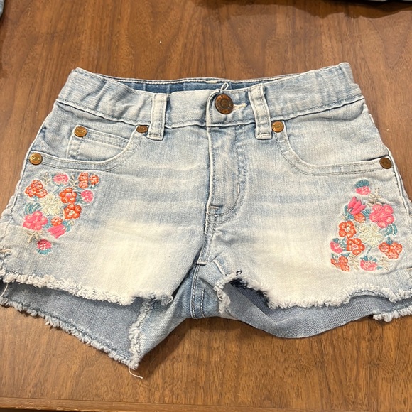 Peek Shorts